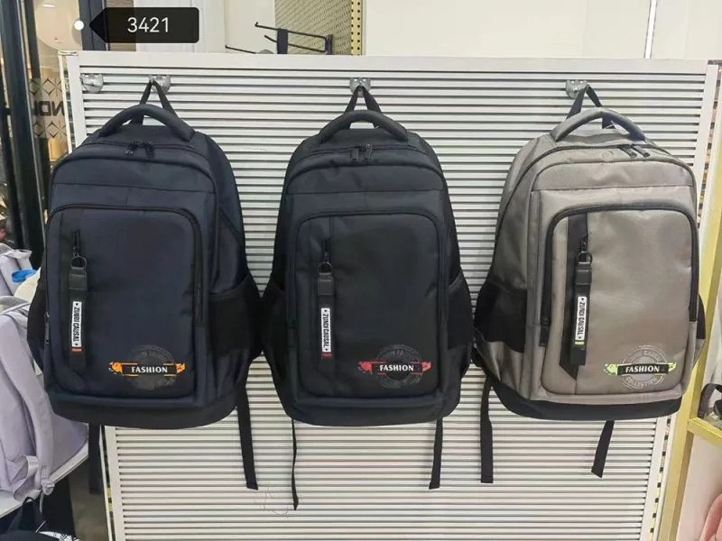 Backpacks ປະຕິບັດສໍາລັບນັກສຶກສາ